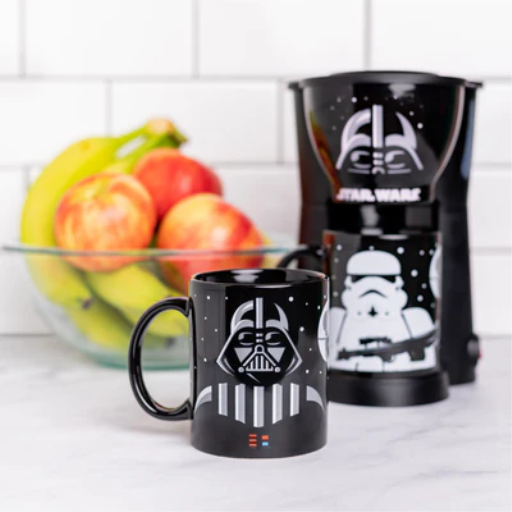 Coffee Maker W/2 Mugs Darth Vader